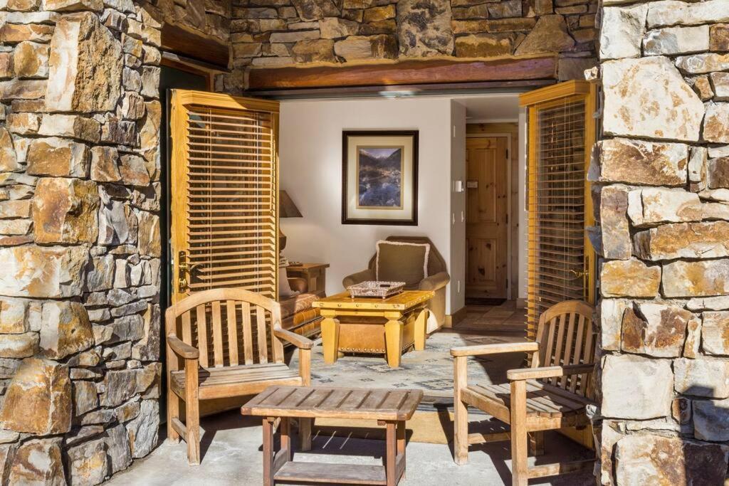 Blue Collar Boutique: Affordable Adventure Aparthotel Telluride Exteriör bild