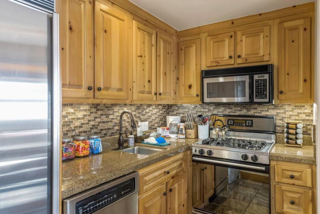 Blue Collar Boutique: Affordable Adventure Aparthotel Telluride Exteriör bild